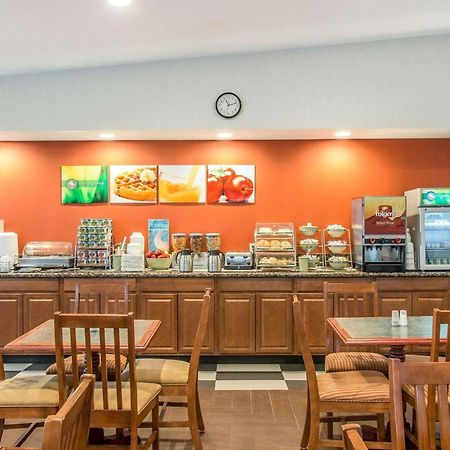 Quality Inn Гейлорд Экстерьер фото