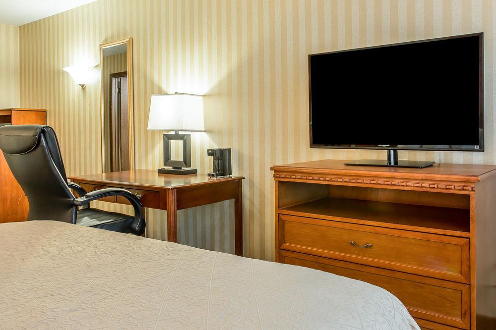 Quality Inn Гейлорд Экстерьер фото