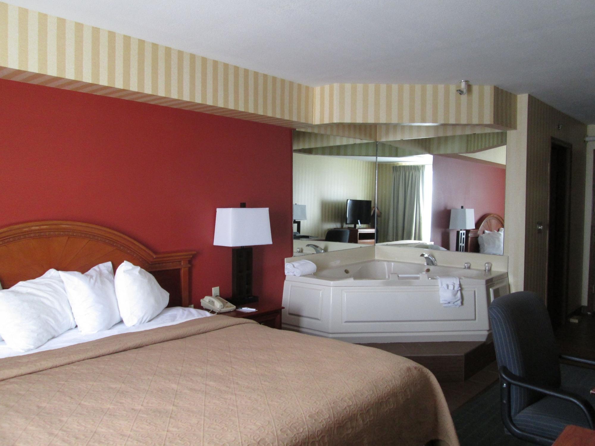 Quality Inn Гейлорд Экстерьер фото