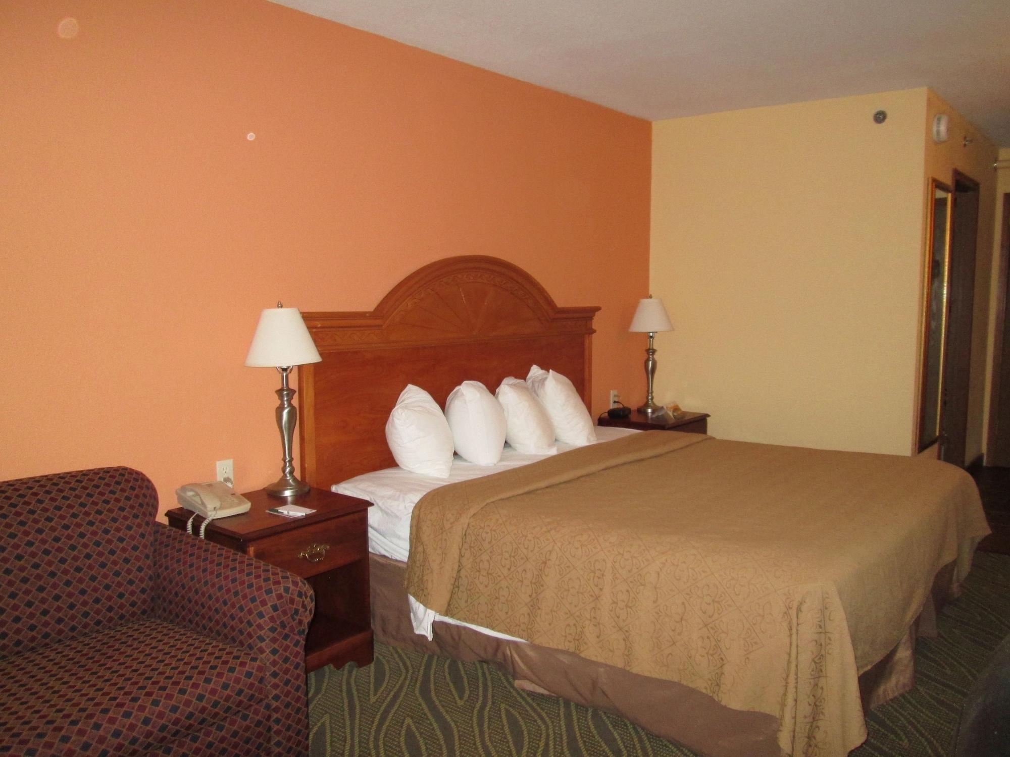 Quality Inn Гейлорд Экстерьер фото