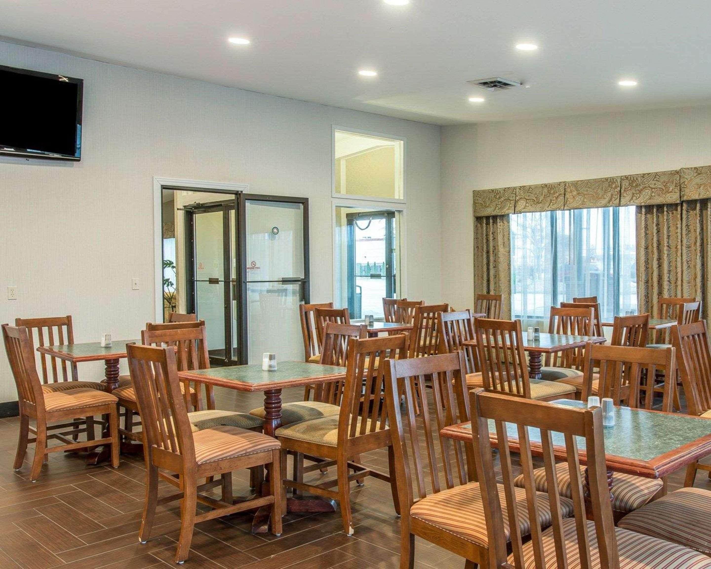 Quality Inn Гейлорд Экстерьер фото