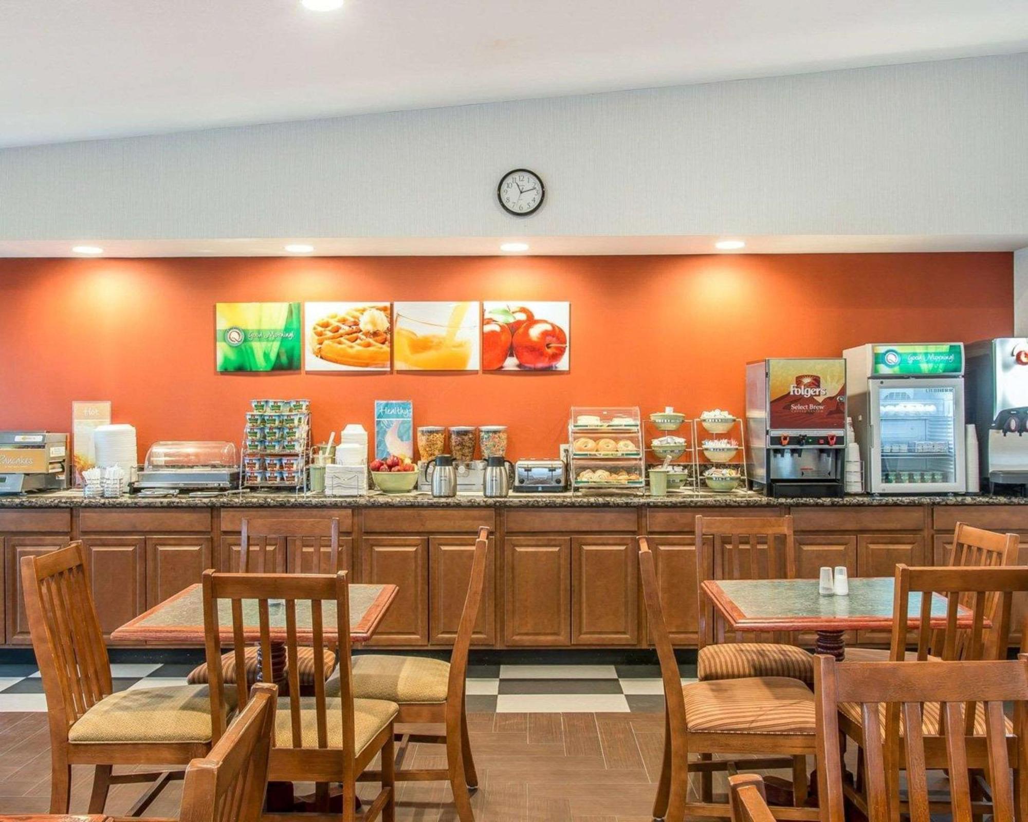 Quality Inn Гейлорд Экстерьер фото