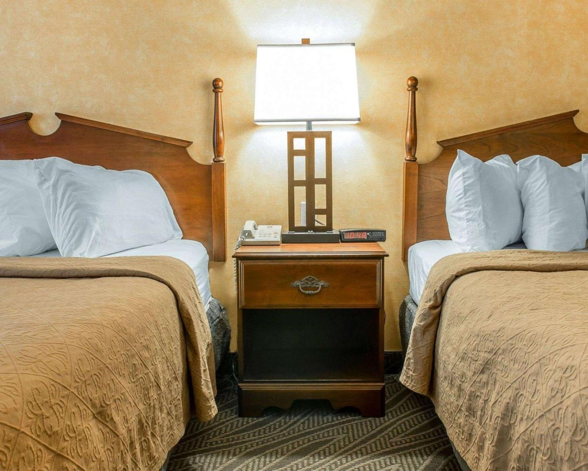 Quality Inn Гейлорд Экстерьер фото