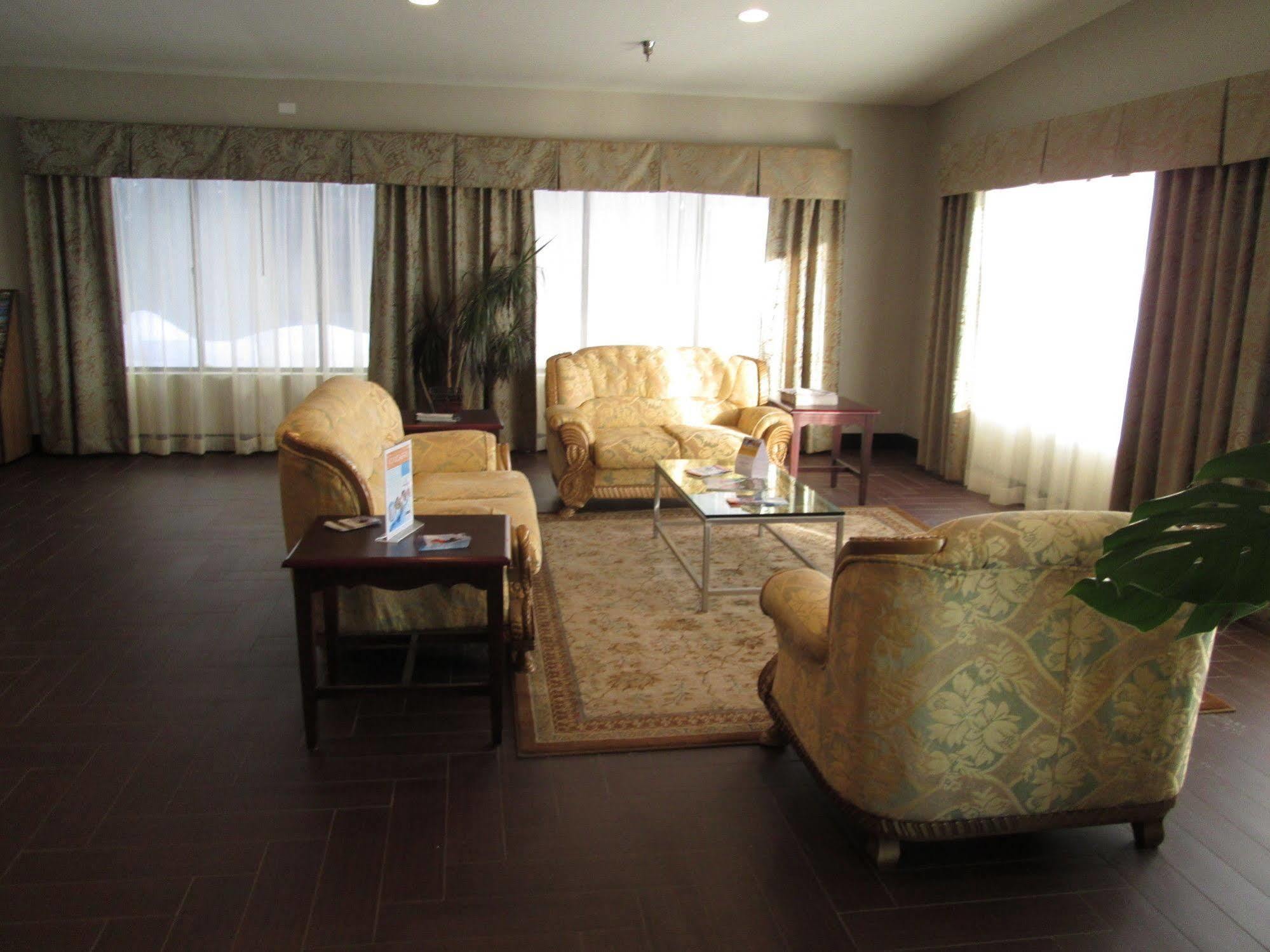 Quality Inn Гейлорд Экстерьер фото